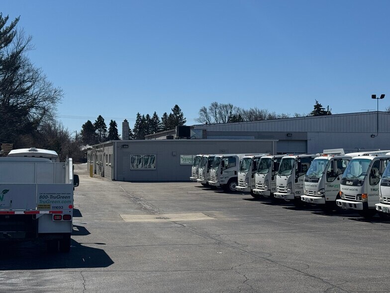 More Photos Of 8120 W Bradley Rd, Milwaukee Warehouse For Sale