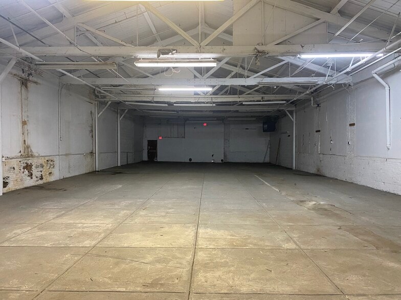Primary Photo Of 803-815 E 27th St, Paterson Warehouse For Lease
