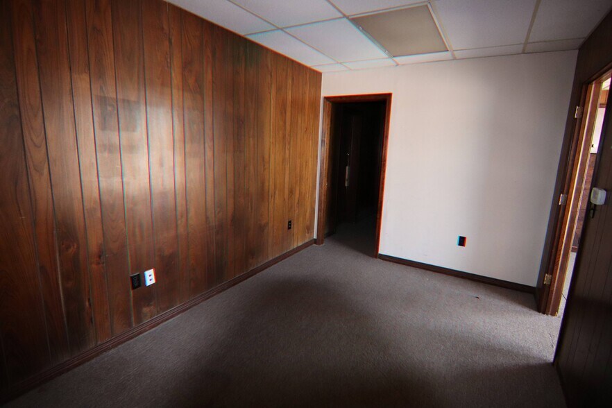 More Photos Of 626 22nd Ave S, Meridian Freestanding For Lease