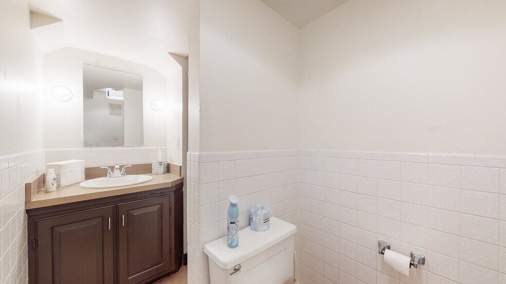 More Photos Of 416 W Oak St, Fort Collins Office For Sale