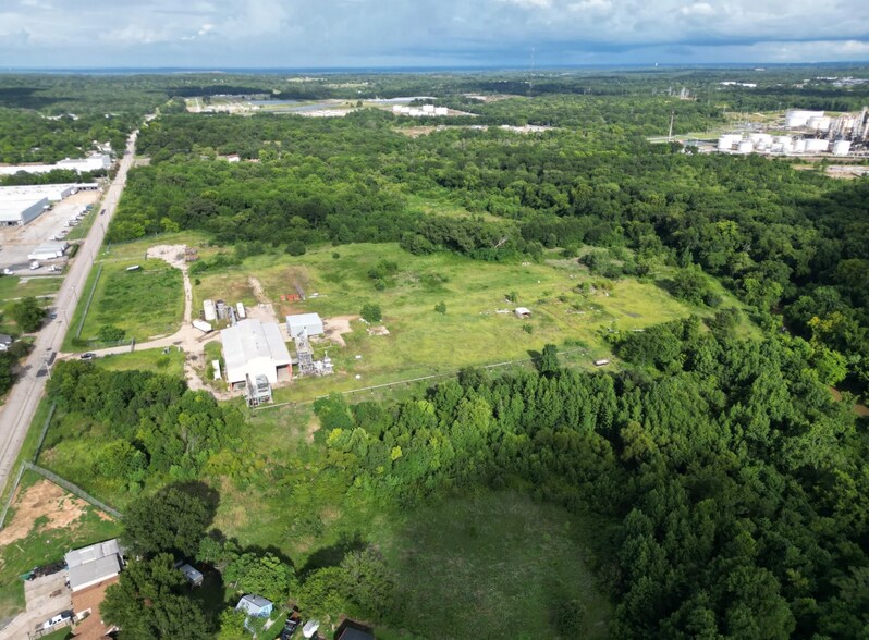 More Photos Of 1775 E Duncan St, Tyler Industrial For Sale
