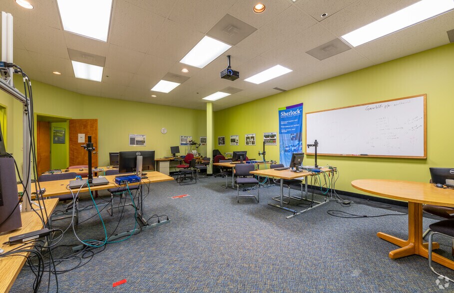 More Photos Of 900 Technology Park Dr, Billerica Office For Lease