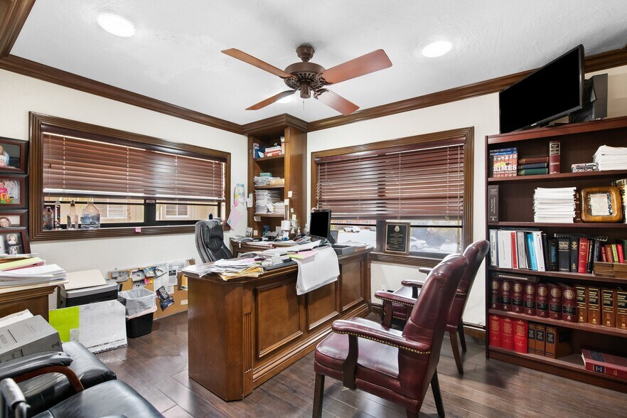 More Photos Of 2010 N Andrews Ave, Wilton Manors Office For Sale