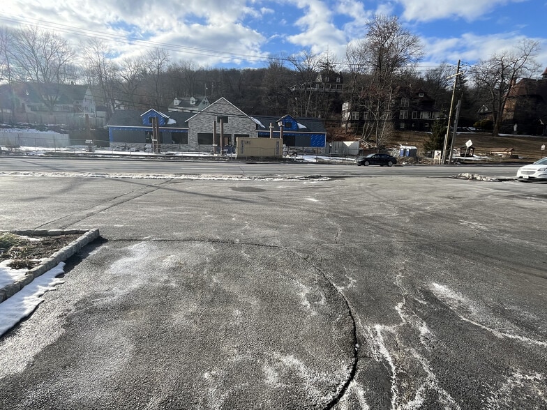 More Photos Of 192 Ny-17, Tuxedo Park General Retail For Sale
