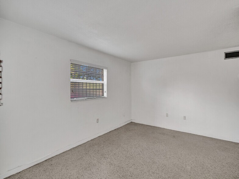 More Photos Of 720 W 16th, Hialeah Apartments For Sale