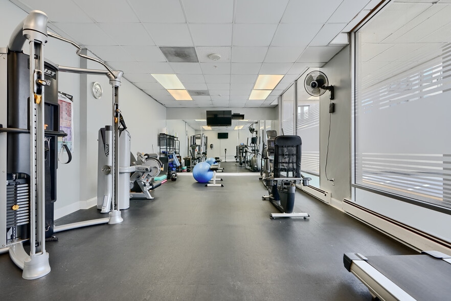 More Photos Of 28 Allegheny Ave, Towson Apartments For Sale