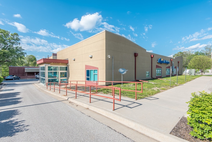 More Photos Of 501 Oak St, Leavenworth Medical For Lease