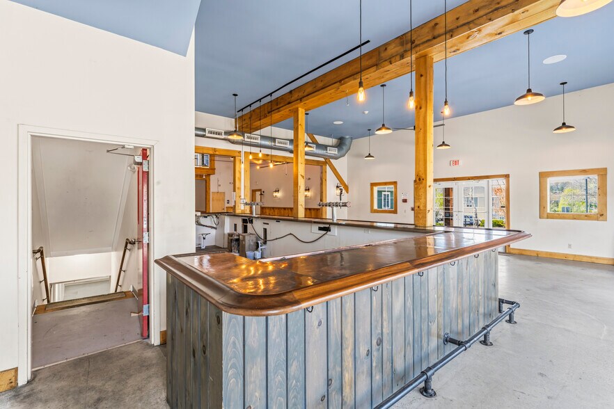 More Photos Of 13 Fort Hill Rd, Groton Storefront Retail Residential For Sale