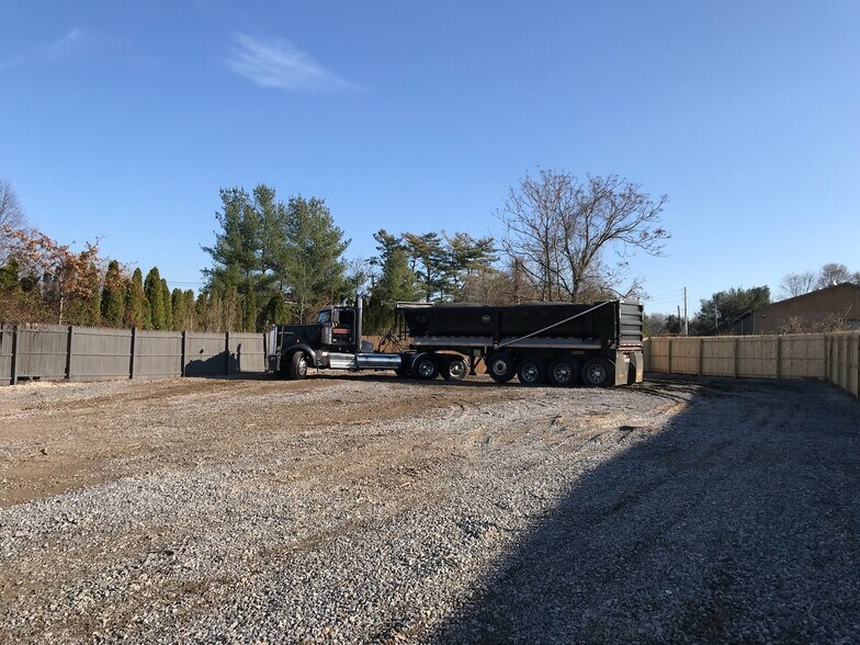 1850 E Jericho Tpke, Huntington, NY 11743 Retail For Lease