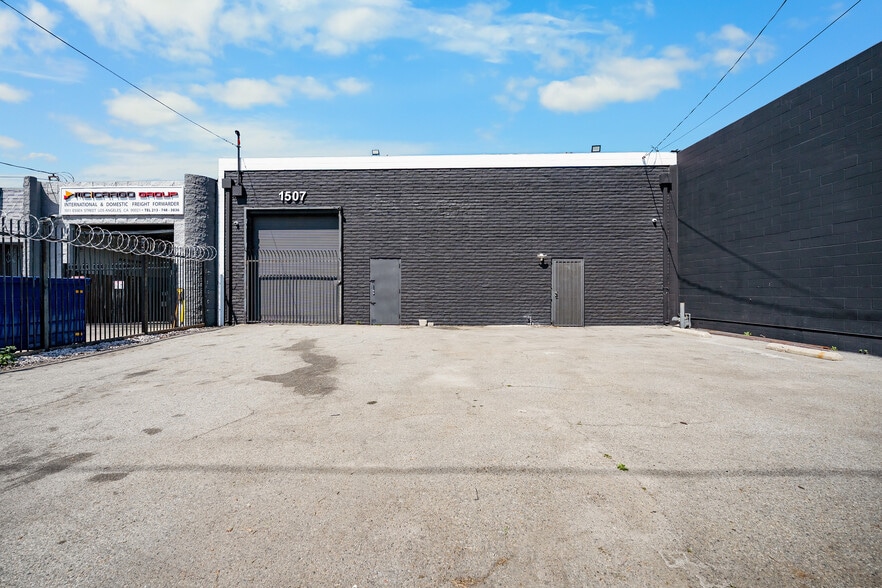 More Photos Of 1507 Essex St, Los Angeles Warehouse For Lease