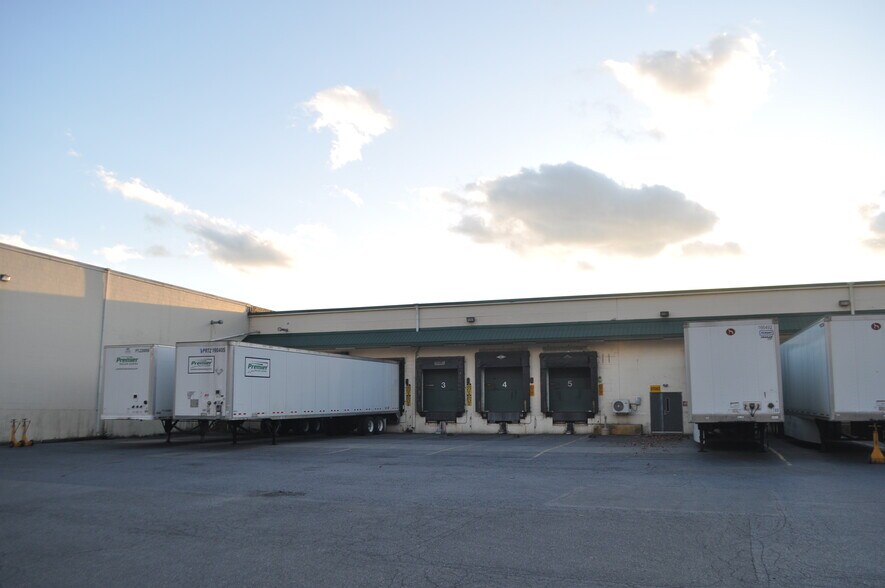 More Photos Of 190 Walnut Ln, Pottsville Warehouse For Lease