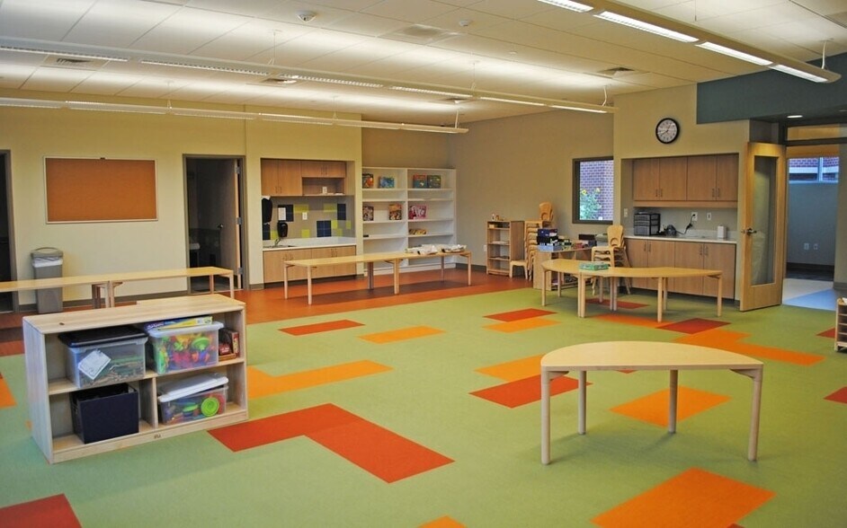More Photos Of 43629 Greenway Corporate Dr, Ashburn Schools For Lease