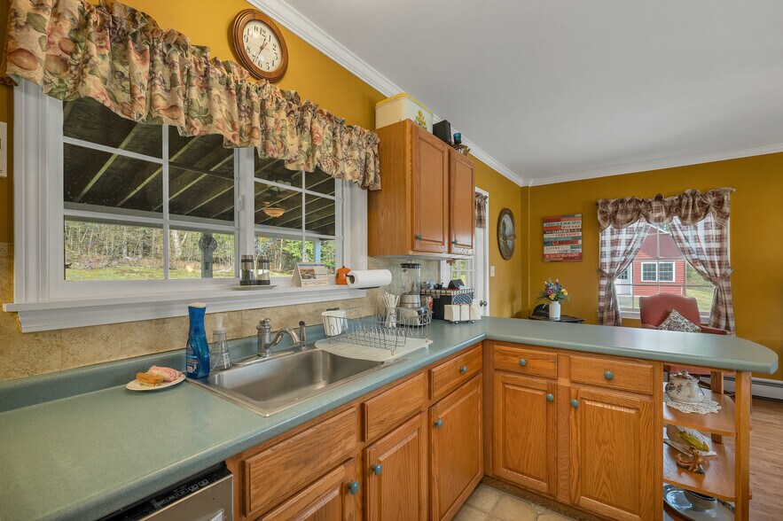 More Photos Of 1955 Presidential Hwy, Jefferson Restaurant For Sale