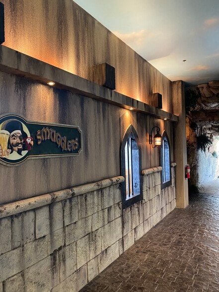 More Photos Of 1800-1850 E Merritt Island Cswy, Merritt Island Auto Dealership For Sale