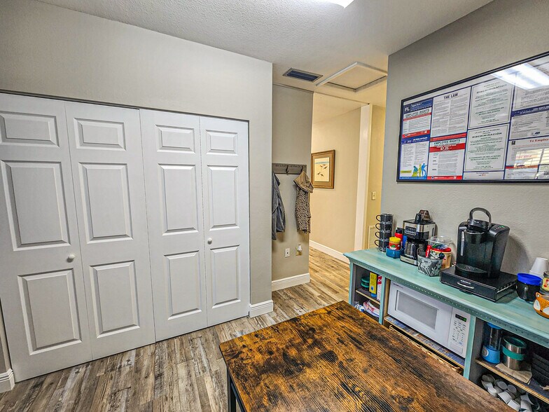 More Photos Of 4925 SE Abshier Blvd, Belleview Medical For Sale