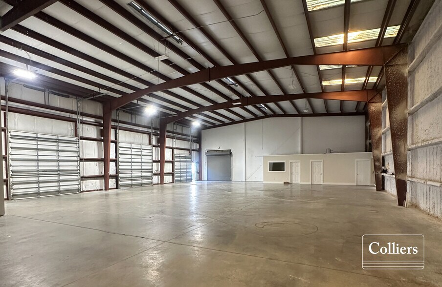 More Photos Of 5 Enterprise Ln, Hilton Head Island Warehouse For Lease
