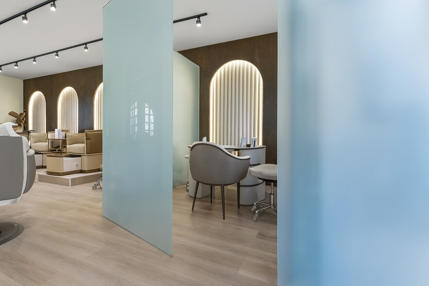 More Photos Of 12240 Ventura Blvd, Studio City Storefront Retail Office For Lease