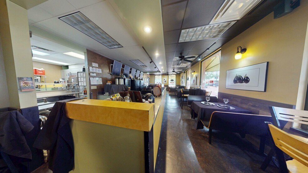 More Photos Of 101 W 1st St, Sanford Storefront For Sale
