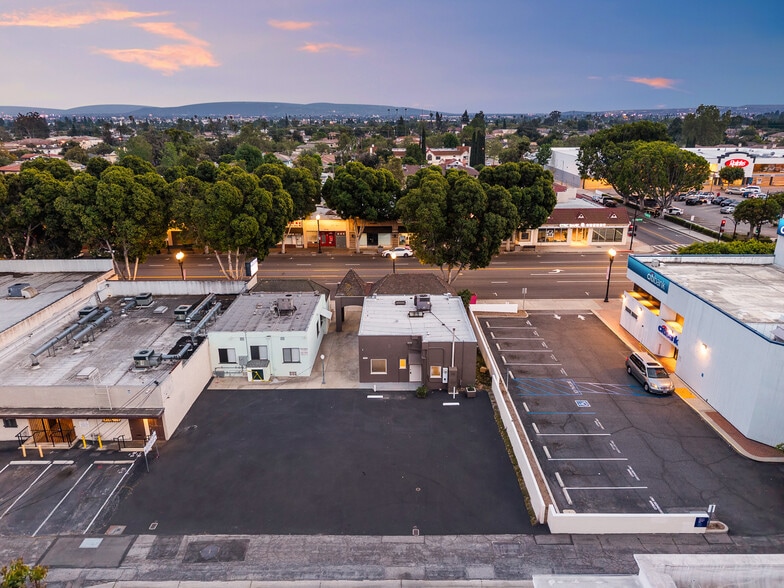 More Photos Of 9511 Las Tunas Dr, Temple City Medical For Sale