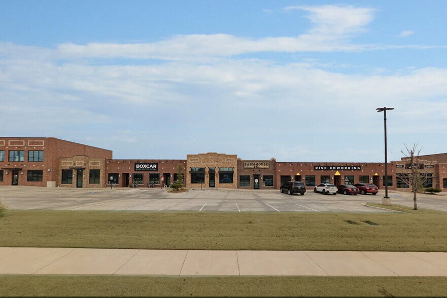 More Photos Of 2100 N Eastern Ave, Moore Storefront Retail Office For Lease