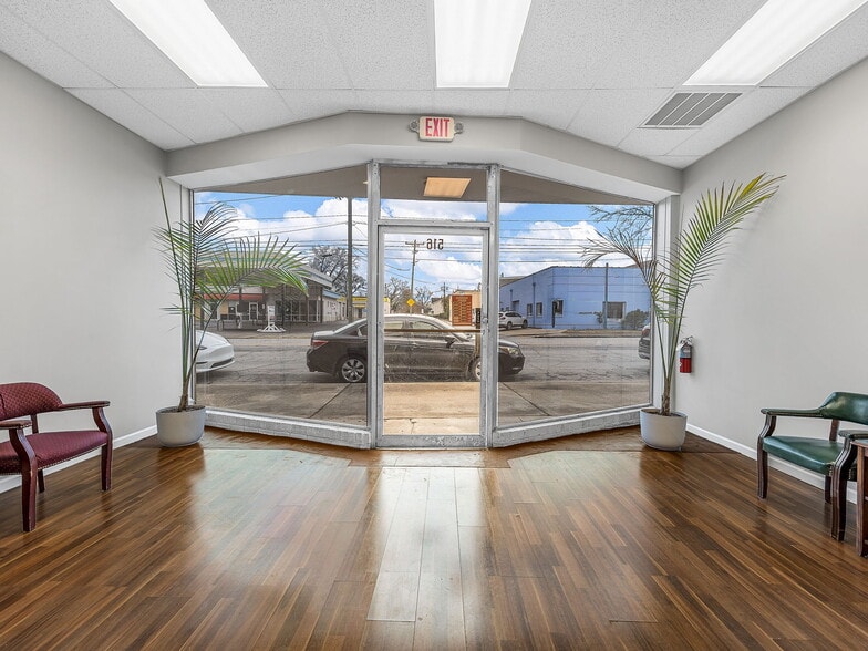 More Photos Of 516 E Main St, Spartanburg Storefront For Sale