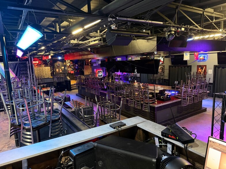 More Photos Of 525 S Riverfront Blvd, Dallas Restaurant For Lease