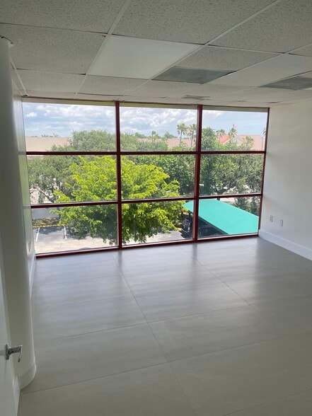 More Photos Of 1799 W Oakland Park Blvd, Oakland Park Office For Lease