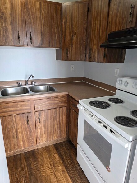 More Photos Of 4503 73rd St NW, Calgary Apartments For Sale