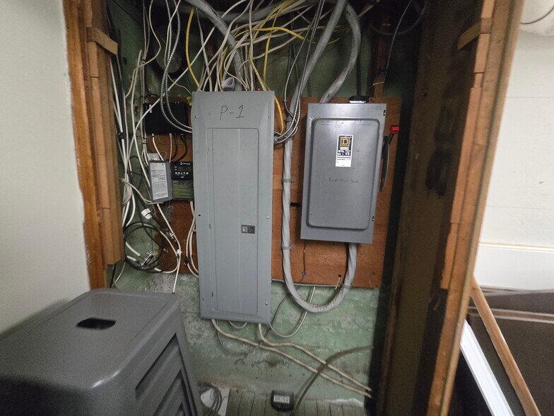 More Photos Of 48 School St, Lincoln Restaurant For Sale