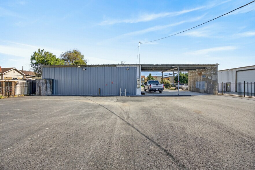 More Photos Of 1110 Ramirez St, Marysville Auto Dealership For Sale