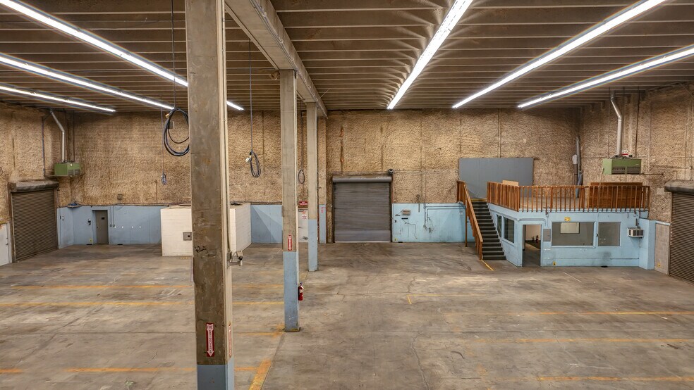 More Photos Of 675 Elkton Dr, Colorado Springs Distribution For Lease