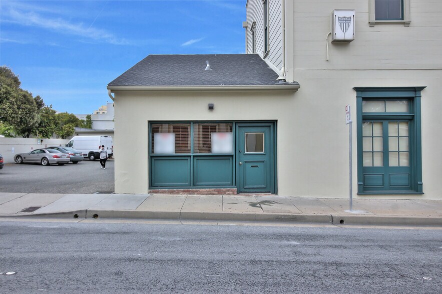 More Photos Of 486 Alvarado St, Monterey Storefront Retail Office For Lease
