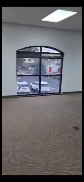 More Photos Of 3544 E 17th St, Ammon General Retail For Lease