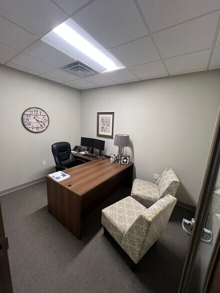 More Photos Of 6601 Kingston Pike, Knoxville Freestanding For Lease