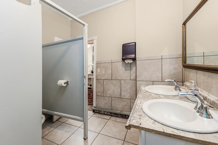 More Photos Of 2466 Webster Ave, Bronx Religious Facility For Sale