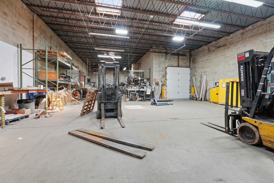 More Photos Of 53 Batavia St, Springfield Industrial For Sale