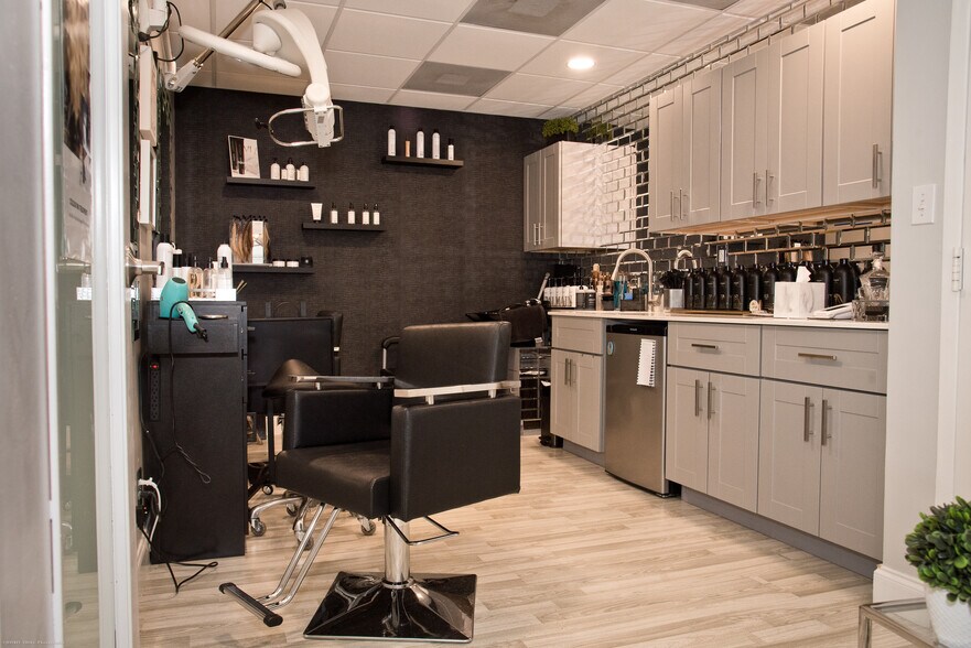 More Photos Of 85 SW 5th Ave, Delray Beach Office For Lease