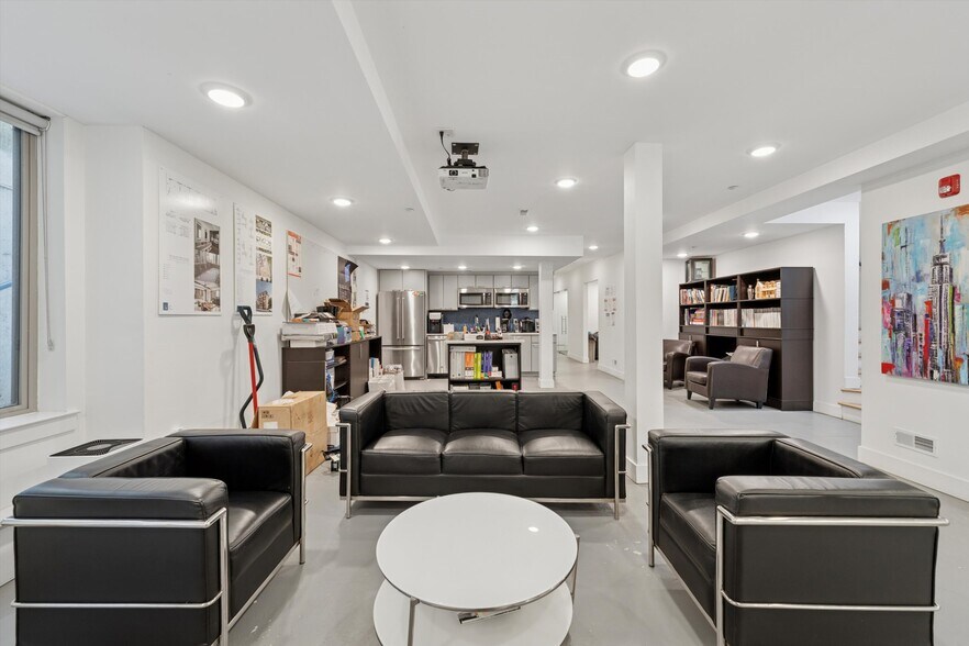 More Photos Of 1225 N 7th St, Philadelphia Office For Lease