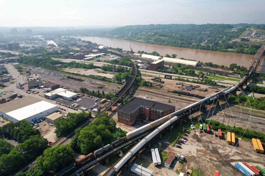 More Photos Of 1275 Budd St, Cincinnati Warehouse For Sale