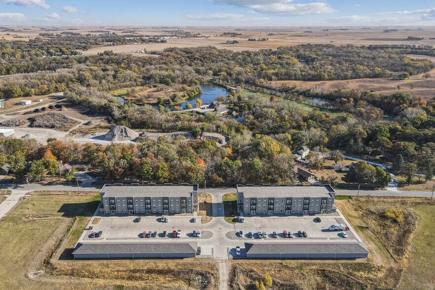 More Photos Of 2135 Edgewood Dr, Webster City Apartments For Sale