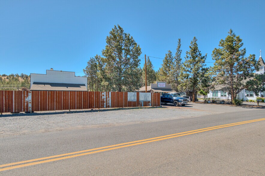 More Photos Of 64661 Bruce Ave, Bend General Retail For Sale