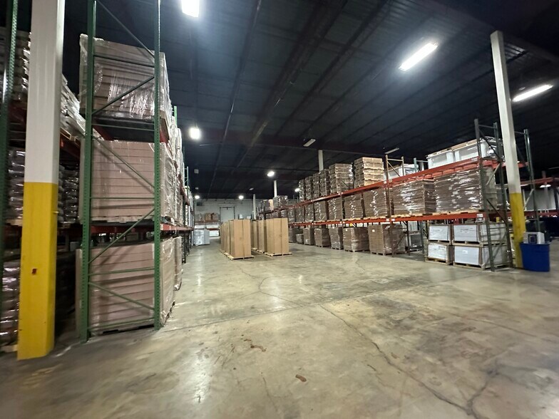 More Photos Of 4225-4331 Dues Dr, Cincinnati Warehouse For Lease