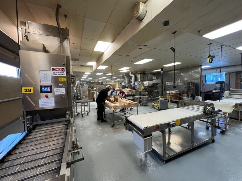 More Photos Of 376 Ledyard St, Hartford Industrial For Lease