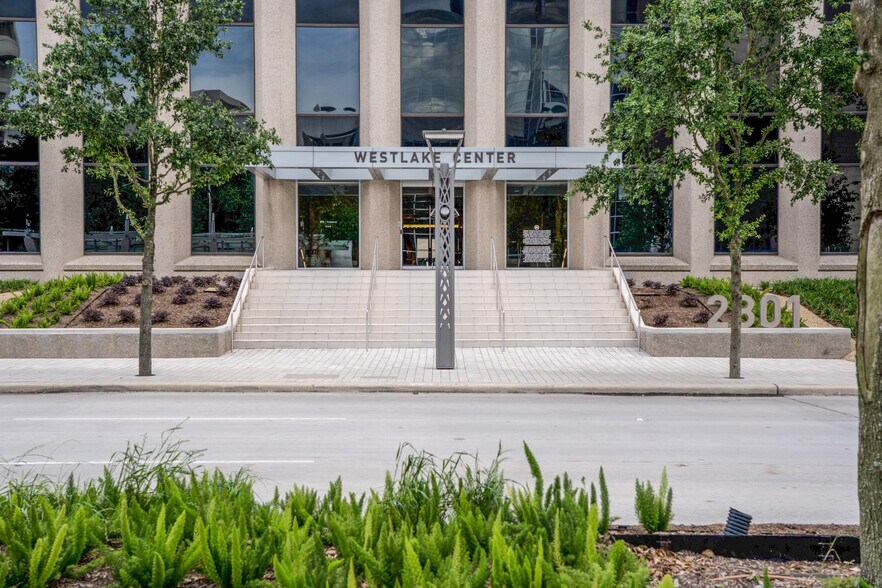 More Photos Of 2801 Post Oak Blvd, Houston Office For Lease