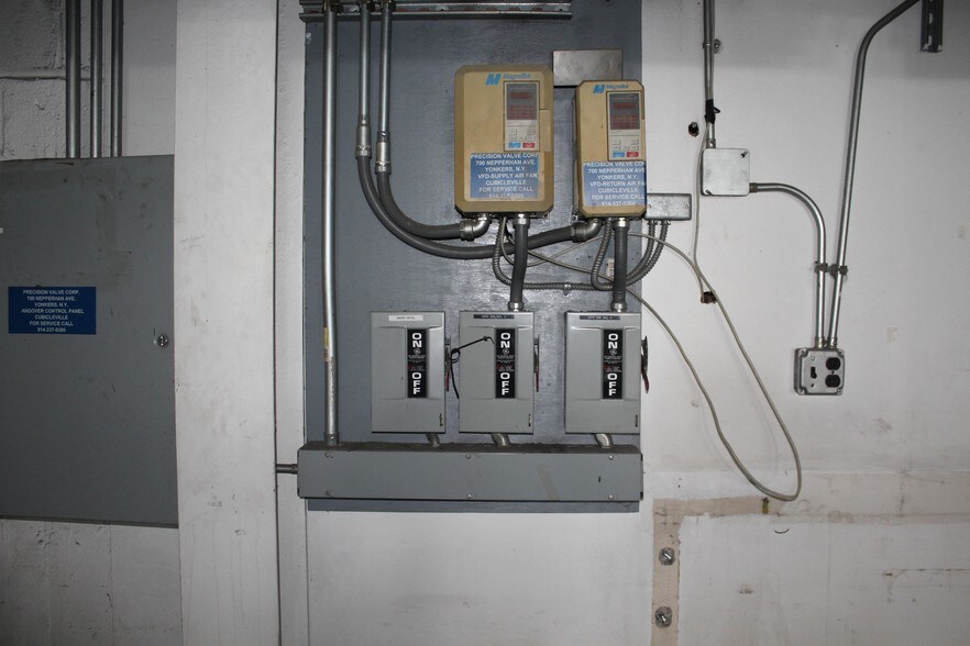 More Photos Of 700 Nepperhan Ave, Yonkers Warehouse For Sale