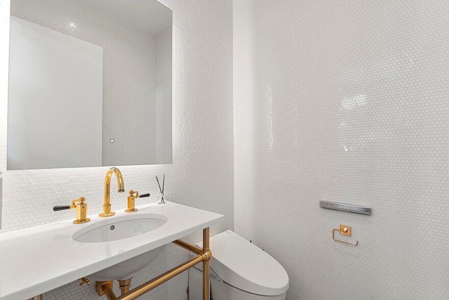 More Photos Of 1346 Abbot Kinney Blvd, Venice Office For Sale