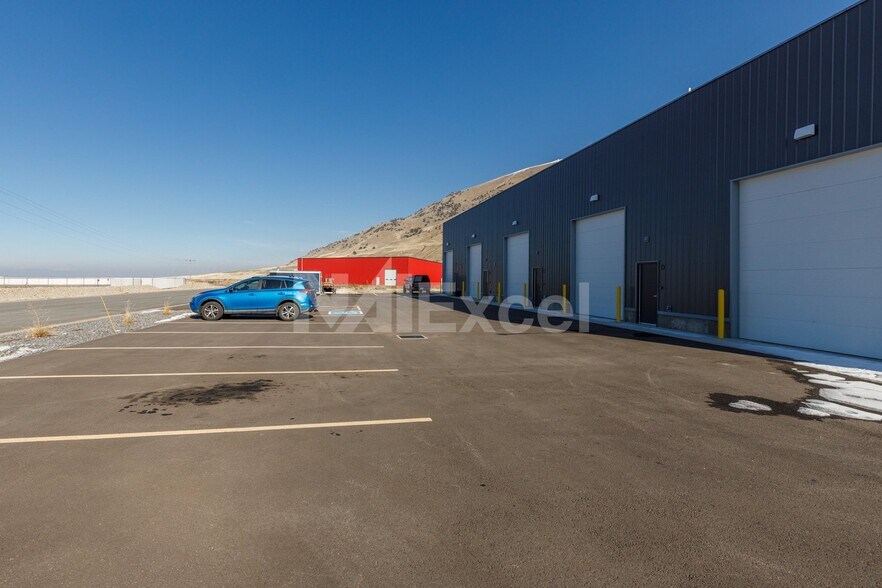 More Photos Of 1810 E Anvil Blvd, Hyrum Warehouse For Lease