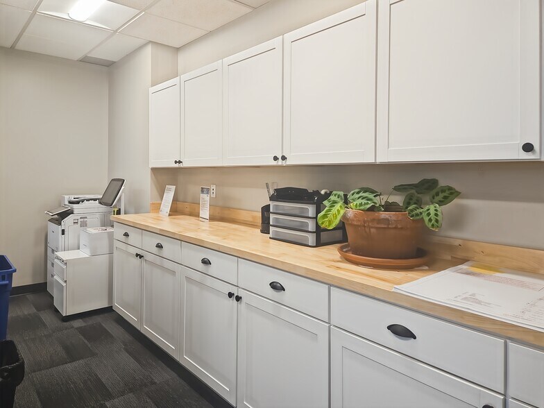 Primary Photo Of 400 Warren Ave, Bremerton Coworking Space