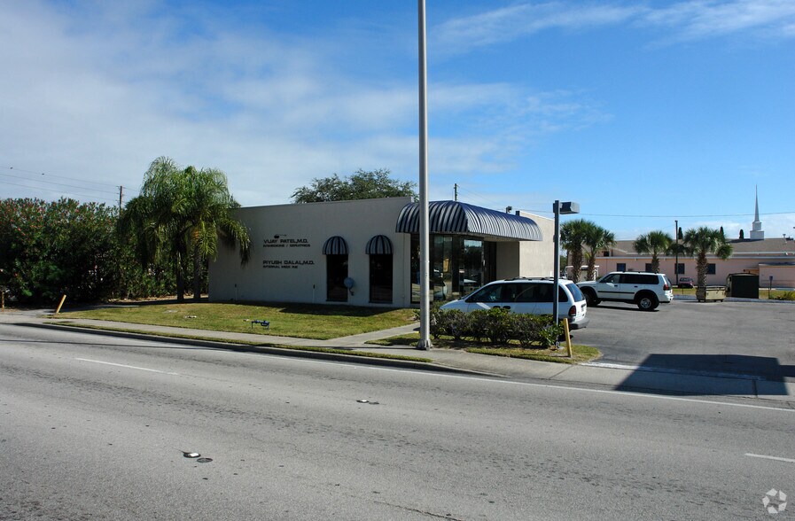 Primary Photo Of 3701 4th St N, Saint Petersburg Medical For Lease