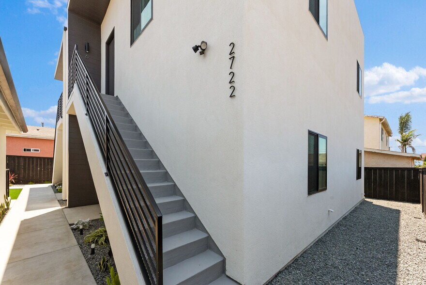 More Photos Of 2722 Nye St, San Diego Apartments For Sale